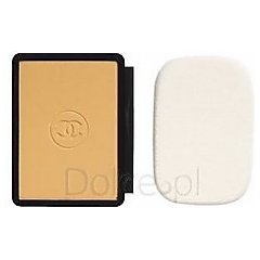 CHANEL Vitalumière Éclat Compact Douceur Lightweight Compact Makeup Radiance Softness and Comfort 1/1